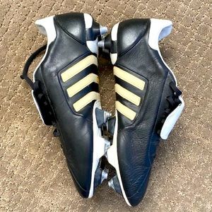 Adidas Original 7406 SG soccer cleats - size 10.5 - Black/White (Worn once)